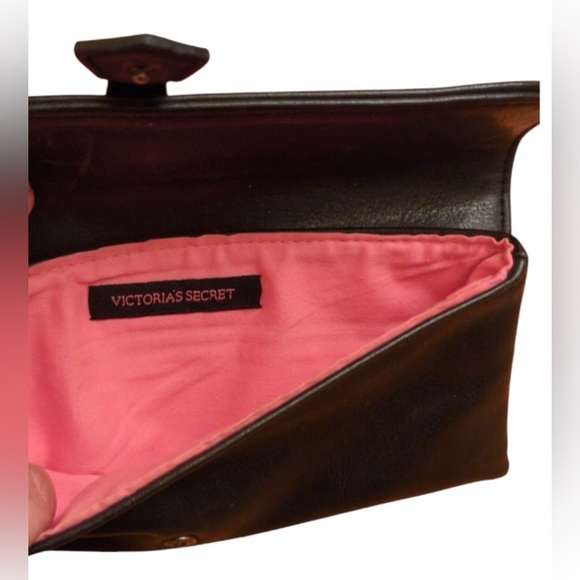 VICTORIAS SECRET WRISTLET WALLET - Picture 4 of 4